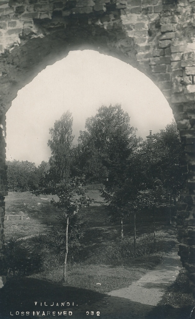 foto, Viljandi, lossimäed, lossivärav, II Kirsimägi u 1920 F J.Riet