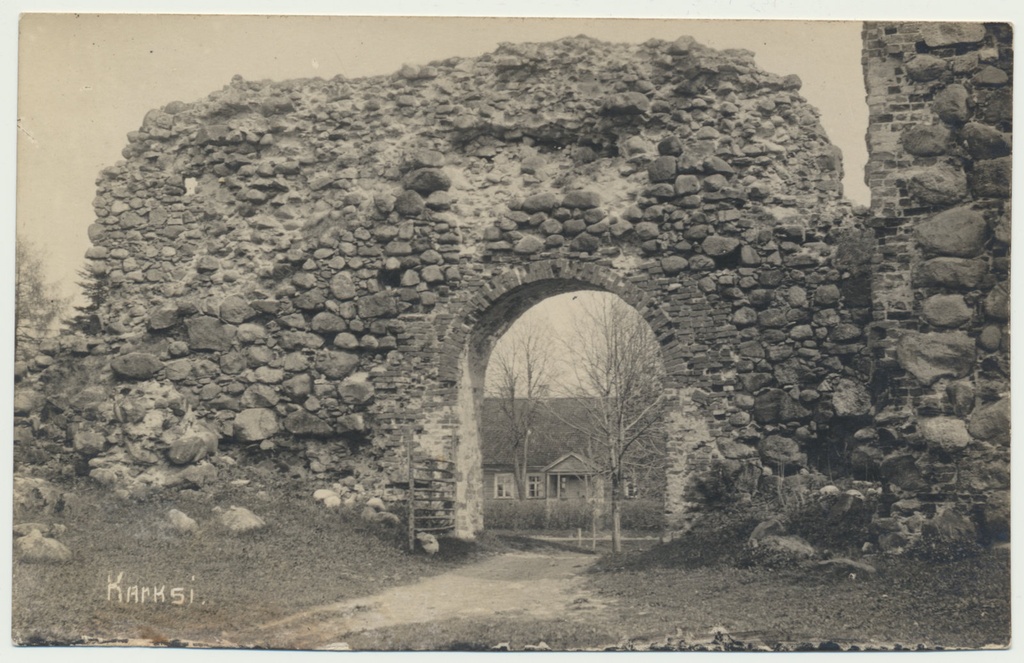 foto, Karksi khk, Karksi lossivaremed, värav, pastoraat, u 1920