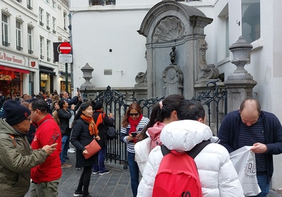 Members of the Tallinn Youth Christian Society on a tour in Brussels. rephoto