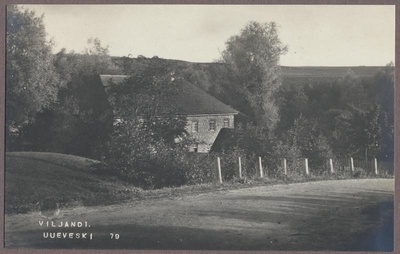 foto albumis, Viljandi, Uueveski, veski ümbrusega, u 1920, foto J. Riet  duplicate photo