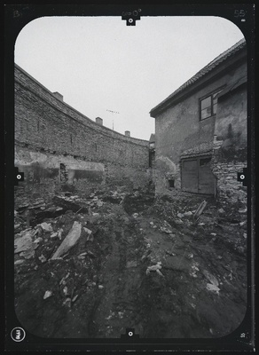 Tallinn, vanalinna kvartal nr 9 (Noorsooteatri kvartal). Fassaadide stereofotogramm-meetriline mõõdistamine.  duplicate photo