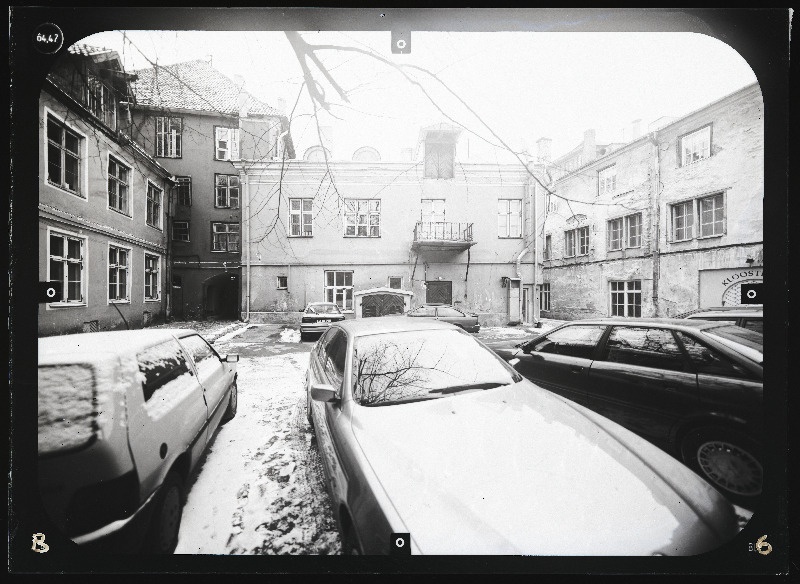 Tallinn, Vene tn 12. Vanalinna kvartal nr 29 (Katariina käik). Hoone B ja hoone A hoovifassaad. Fassaadide stereofotogramm-meetriline mõõdistamine.