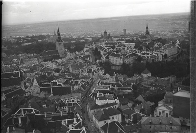 Tallinn, vanalinn. Vaade Oleviste kiriku tornist.  similar photo