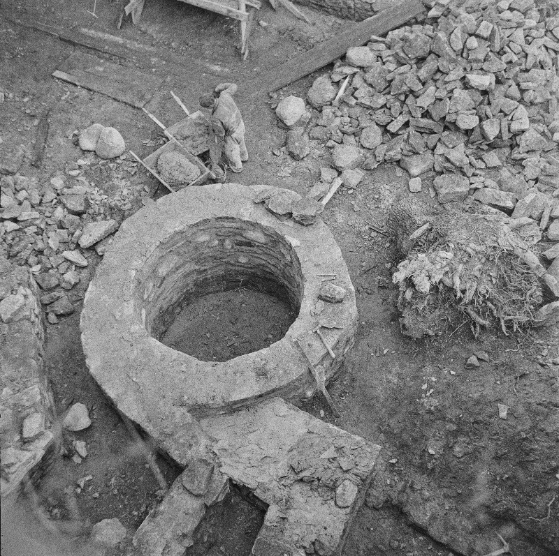 Padise klooster. Ülaltvaade kaevule I-s eelhoovis