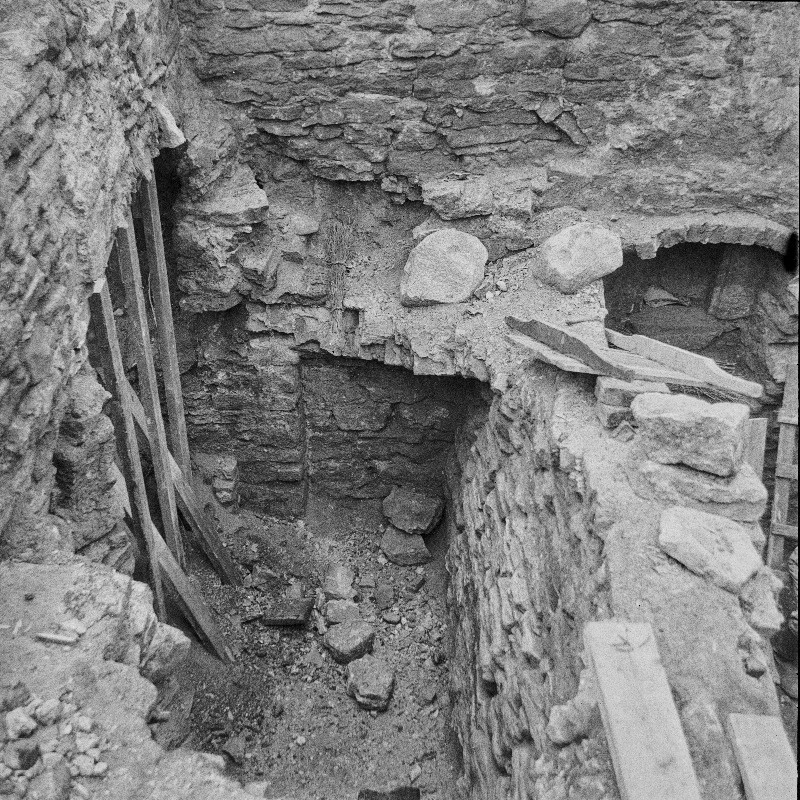 Padise klooster. O-vaade kalorifeeri-ruumi