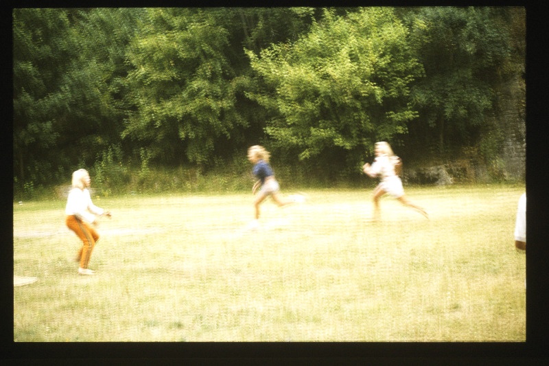Eesti Skautlike Noorte Malev Rootsis. Lääneranna laager Koitjärvel.