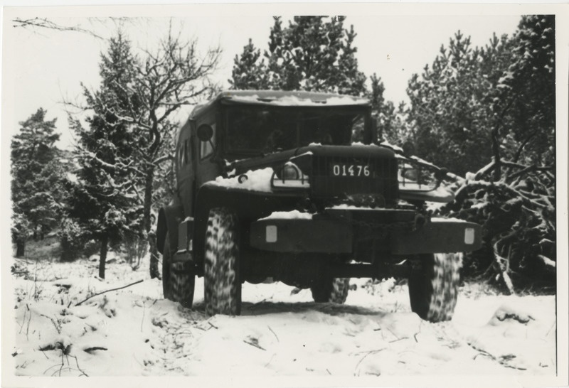 Göteborgi skautide vabaõhupiirkond Koitjärve, vaade sõjaväe autole