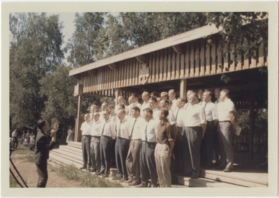 Koosviibimine Göteborgi skautide vabaõhupiirkonnas Koitjärvel, esinemas meeskoor  similar photo
