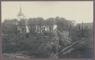 foto albumis, Viljandi, Jaani kirik I Kirsimäelt, u 1915, foto J. Riet  duplicate photo