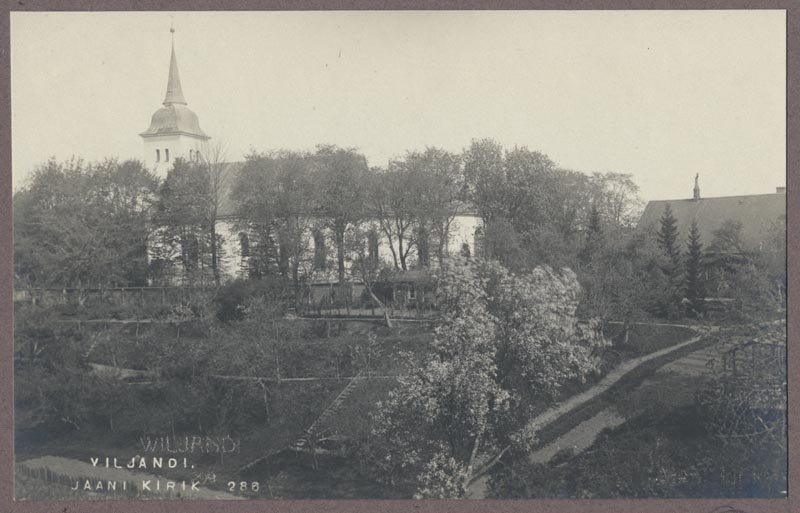 foto albumis, Viljandi, Jaani kirik I Kirsimäelt, u 1915, foto J. Riet