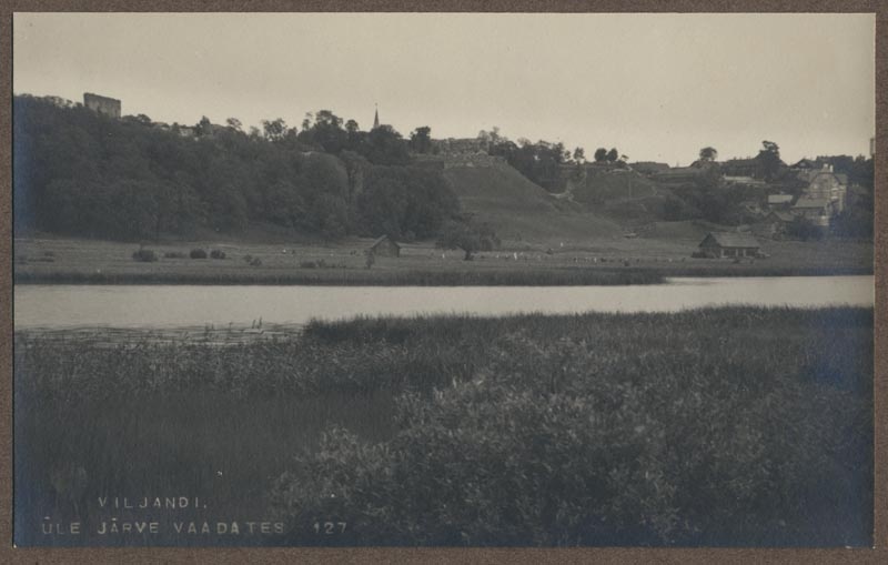 foto albumis, Viljandi, järv, lossimäed, u 1920, foto J. Riet