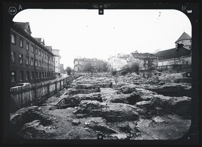Tallinn. Kvartal nr 37. Ehitusarheoloogia. Harju tänava stereofotogramm-meetriline mõõdistamine.  duplicate photo