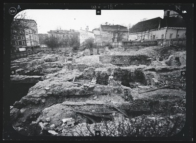 Tallinn. Kvartal nr 37. Ehitusarheoloogia. Harju tänava stereofotogramm-meetriline mõõdistamine.  similar photo