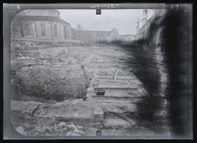 Tallinn. Kvartal nr 37. Ehitusarheoloogia. Harju tänava stereofotogramm-meetriline mõõdistamine.  similar photo