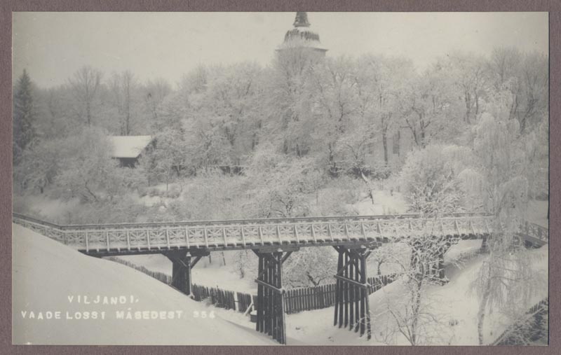 foto albumis, Viljandi, lossimäed, Varesesild, järve poolt,taga Jaani kirik, talv, u 1930, foto J. Riet