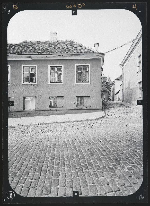 Tallinn, vanalinna kvartal nr 43. Fassaadide stereofotogramm-meetriline mõõdistamine.