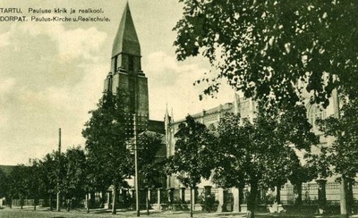 Tartu Pauluse kirik ja reaalkool (poeglaste gümnaasium) Riia tänaval,  ca 1930-1940.  duplicate photo