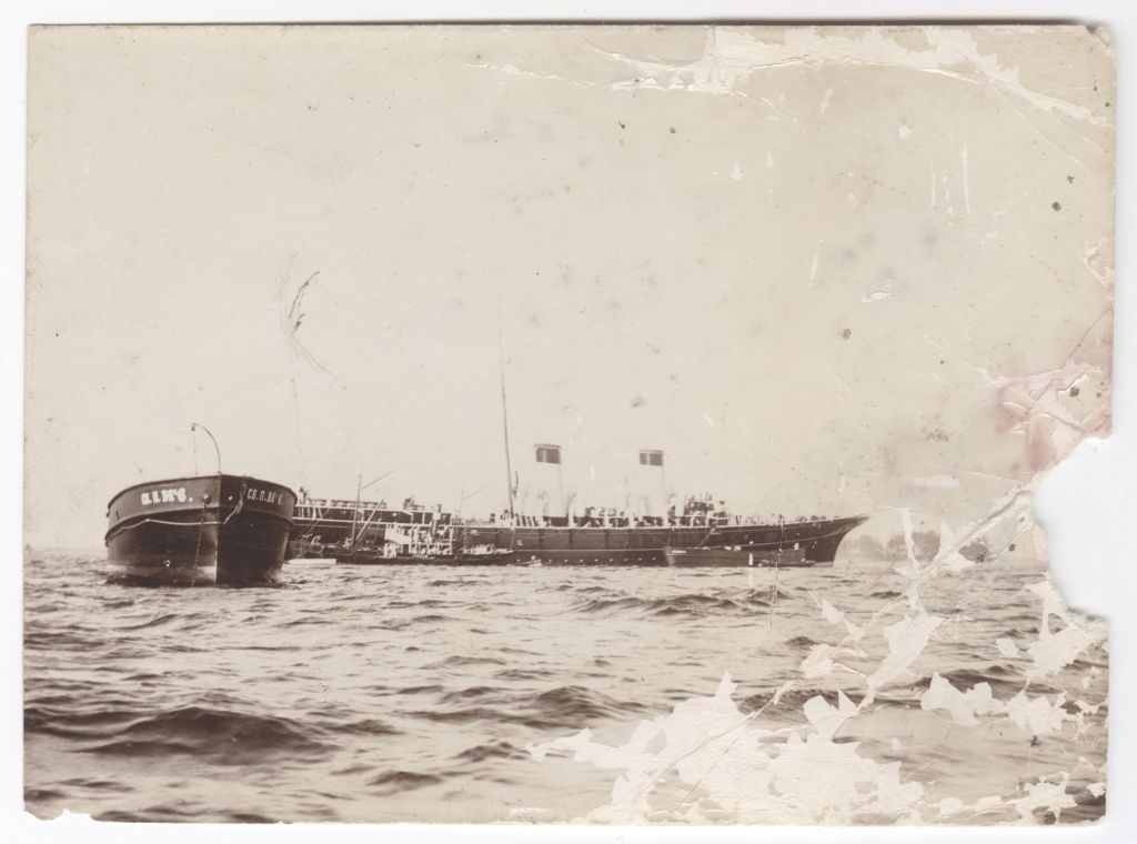 Vene keiserlik jaht "Standart" pärast karile sõitmist