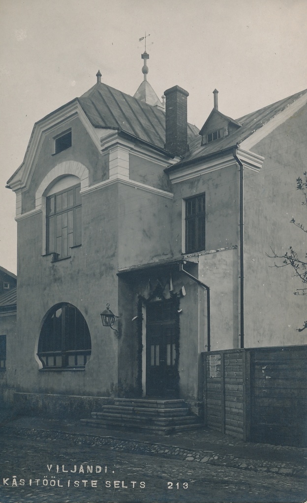 foto Viljandi Käsitööliste Abiandmise Seltsi hoone Posti tn 6 enne ümberehitust 1913, foto J. Riet
