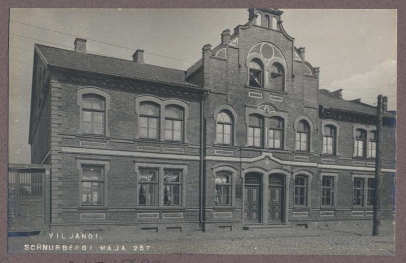 foto albumis, Viljandi, Posti tn 9, Schnurbergi maja, u 1915, foto J. Riet