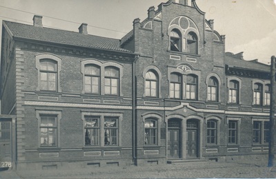 foto, Viljandi, Schnurbergi maja Posti tn 9, u 1920, foto J. Riet  duplicate photo