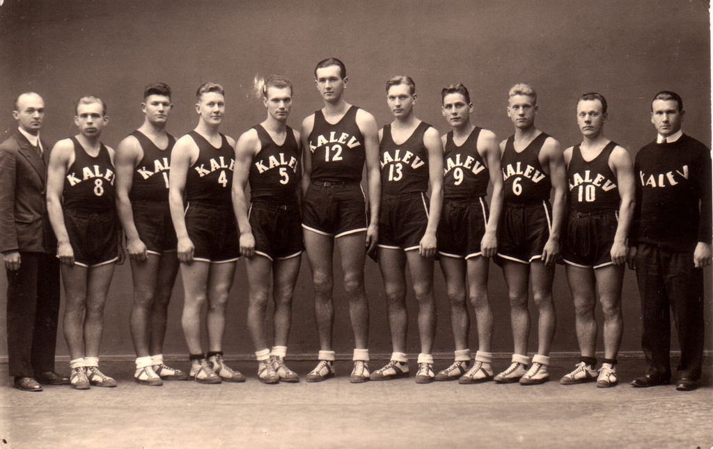 Tallinna Kalevi korvpallimeeskond