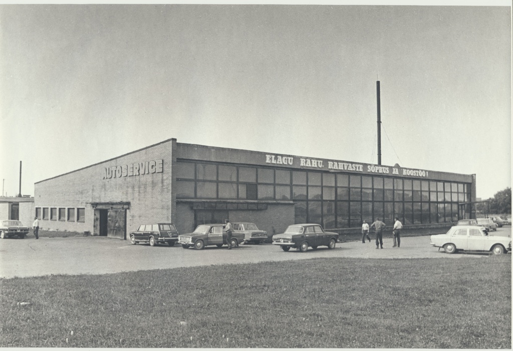 Photo, Car service Viljandi tsech, Tallinn tn, 1983, photo K. Kuusk