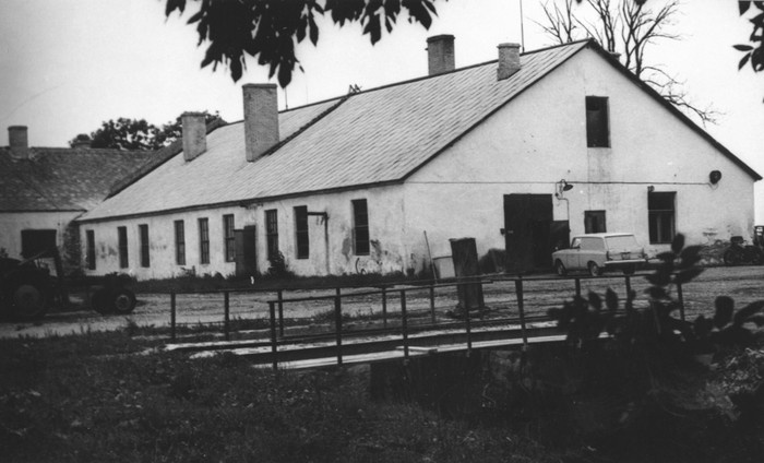 Foto Ümberehitaud Käina endine pastoraat 1976