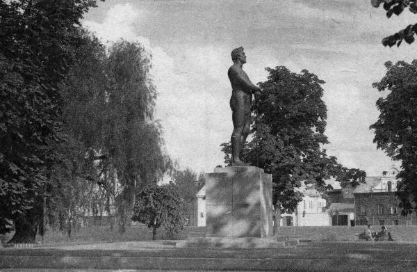 Vabadussõja mälestusmärk. Tartu, ca 1935.