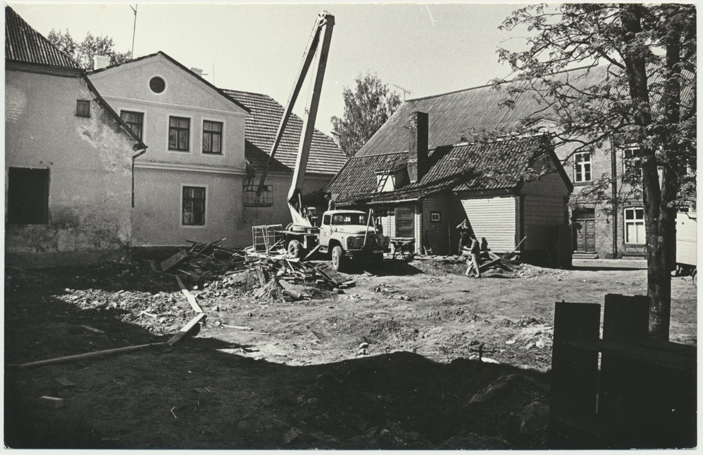 foto Viljandi muuseum, ehitus, õu, 1993, foto E.Veliste