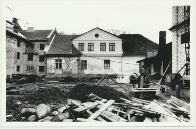 foto, Viljandi muuseum, hooned ehituse ajal, oktoober 1993, foto L. Kadalipp  duplicate photo