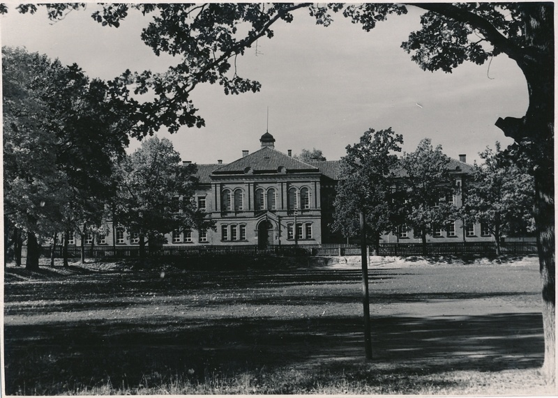 foto, Viljandi, Uueveski tn 1, II keskkool, 1960 foto A.Hunt