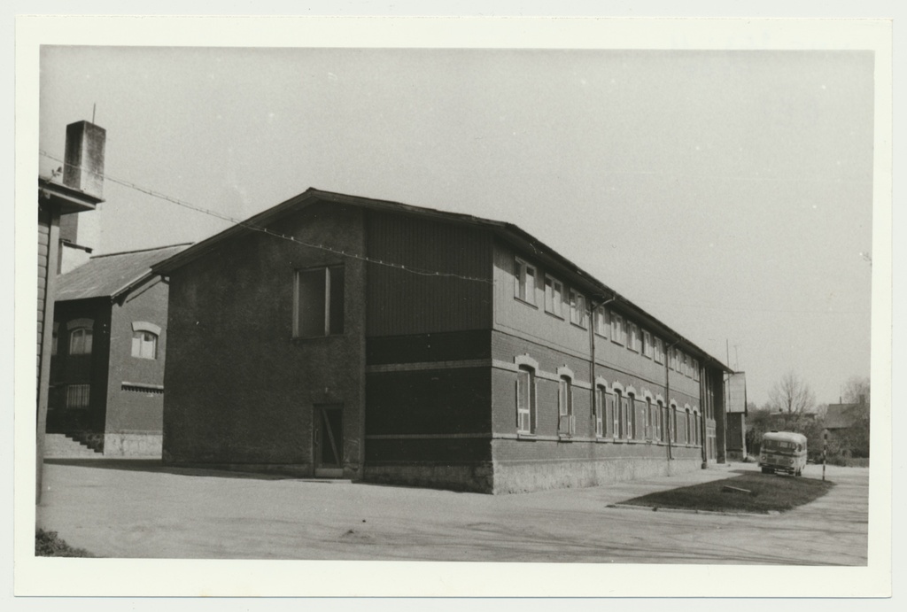 foto, Viljandi, Ranna pst 6 turismibaas Kalev, endine tapamaja, 1981