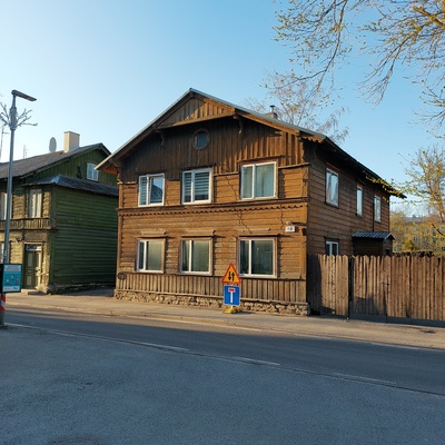 Nikonovi t. 18 kahekordne puumaja rephoto
