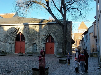 Dominican monastery court in Tallinn on Russian street rephoto
