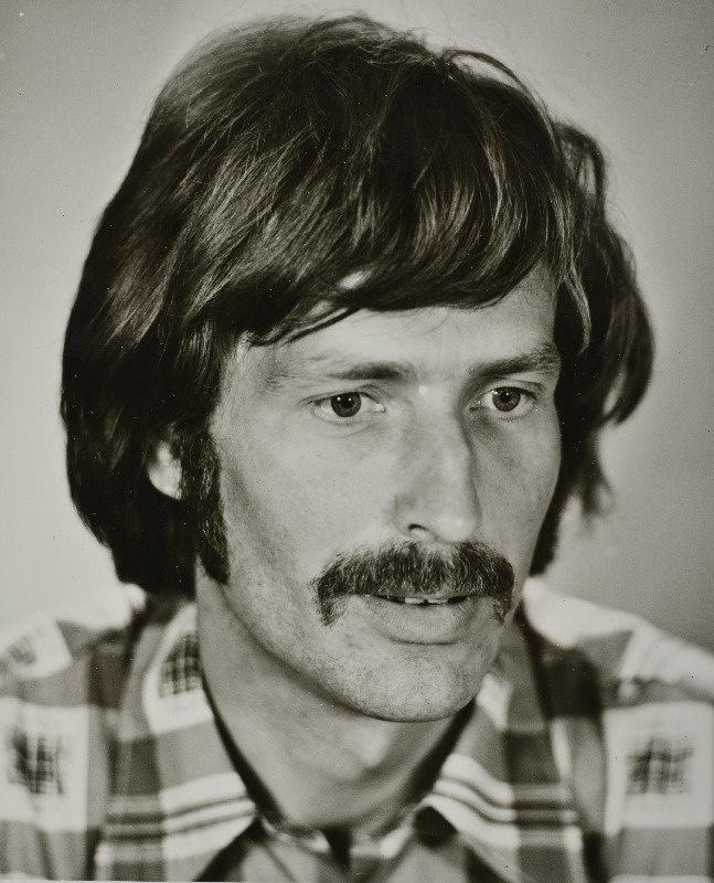 Roo, Ago - näitleja. Mängufilmi Hukkunud Alpinisti hotell osa- täitjaks soovija.