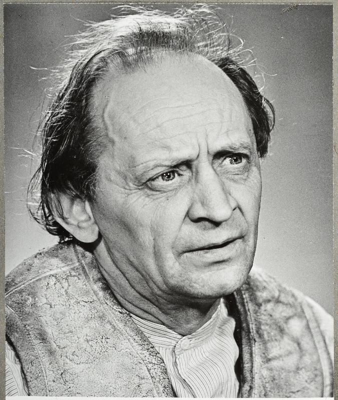 Minna isa - Tallinna Draamateatri näitleja Jüri Järvet.