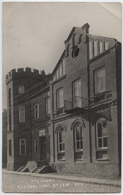 fotopostkaart, Viljandi, Jakobsoni tn 16, kaitseliidu staap u 1935, foto J. Riet