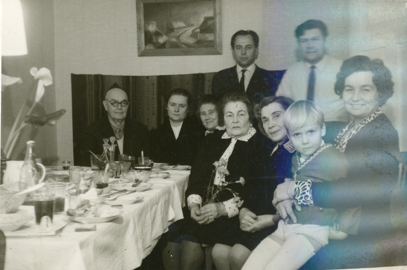 perek. Karri koos külalistega.