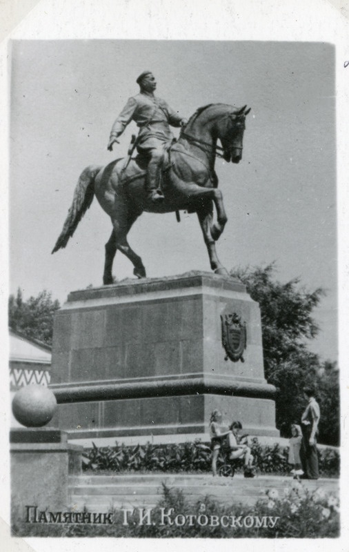 Mälestussammas Kotovskile