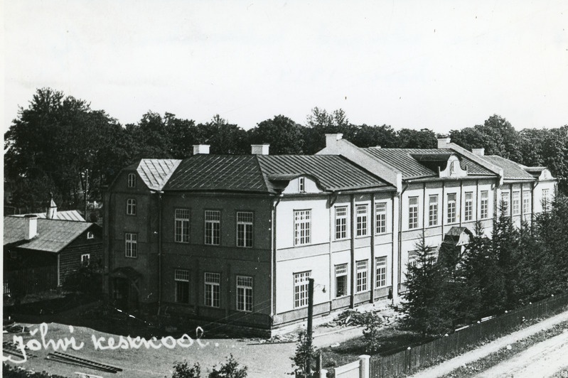 Jõhvi keskkool.