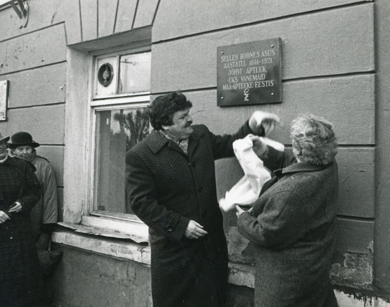 Jõhvi Võidu väljakul ökoloogiateemaline miiting.