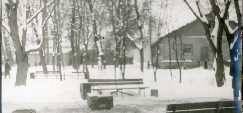 24.veebr.1993.a. Jõhvi Vabadusplatsil.