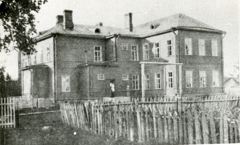 Jõhvi ministeeriumikooli hoone.