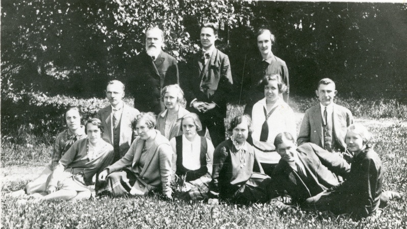 Pilk minevikku. Jõhvi algkooli õpetajad 1930.