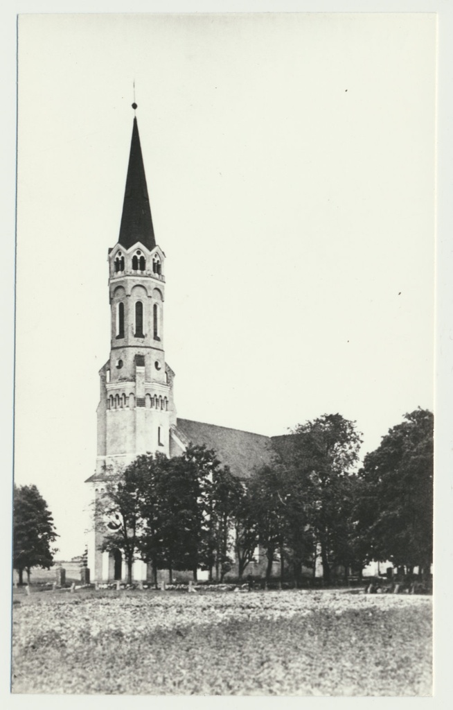 foto Halliste kirik u 1930