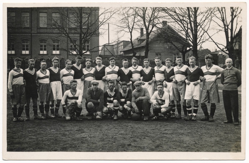 foto, Viljandi Koolipark, jalgpallivõistlus, Viljandi Tulevik, Pärnu Vaprus, grupp, 1933 mai