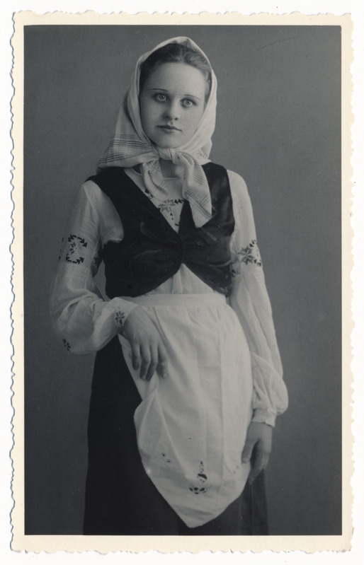 foto Taasi Mudas, harrastusnäitleja, u 1928 foto M. Teng