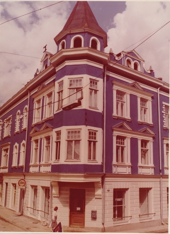 foto, Viljandi, Lossi tn 26, foto I. Tavaste, värviline