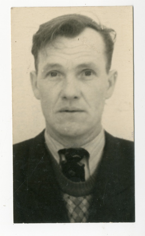 Foto, must-valge, Töörahva Hääl. Foto mehest